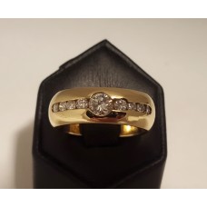 SOLD  18ct GOLD, DIAMOND RING